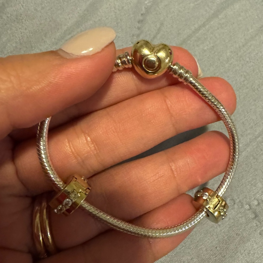 Pandora Moments Heart Clasp Snake Chain Bracelet (Gold & Silver) - Picture 4 of 5